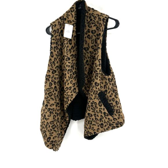 Women Reversible Vest One Size Black Animal Print Pockets Drape Asymmetrical NWT - Picture 1 of 4